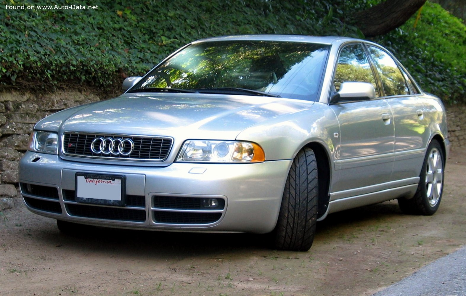 Foto van AUDI 8D AUDI S4