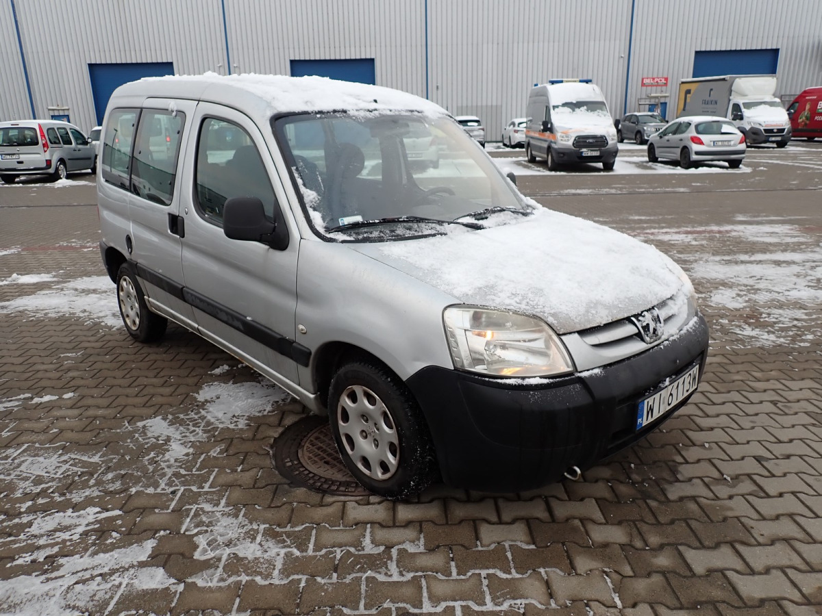 Peugeot Partner 170c 2.0hdi - 500  2003 - voorkant