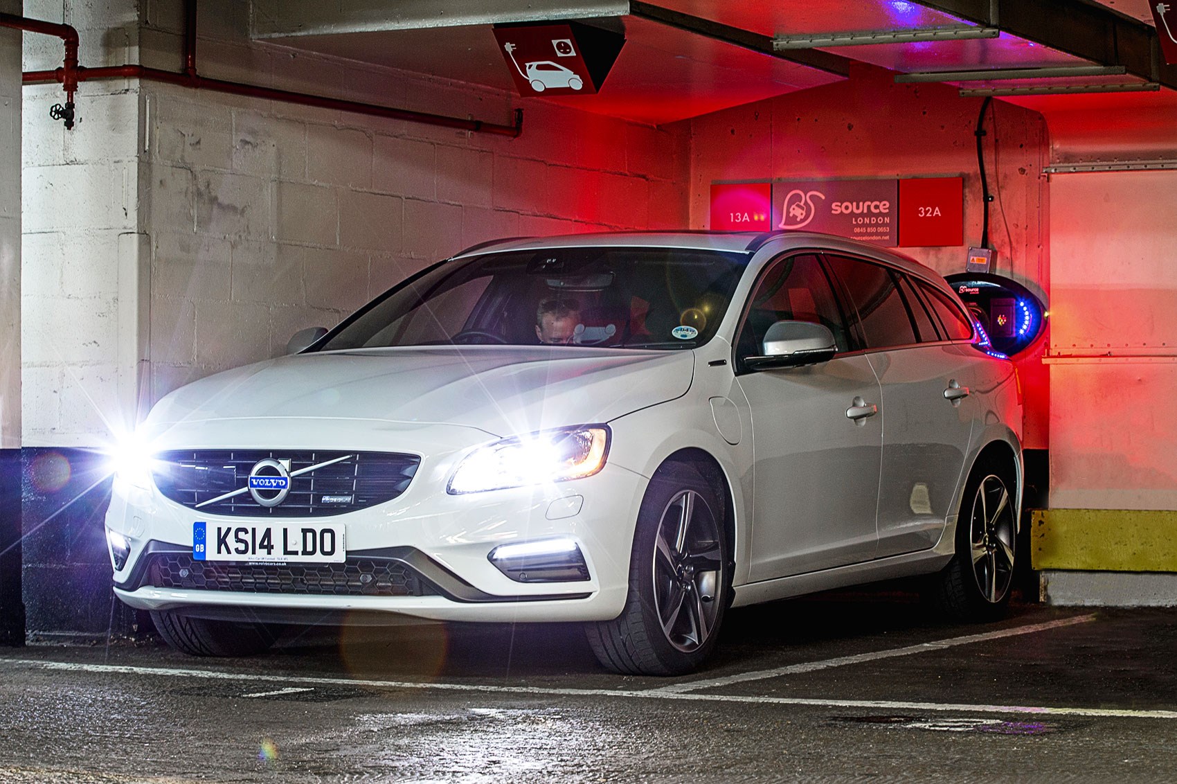 Volvo V60 Plug In Hybrid  2015 - voorkant