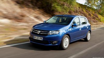 Dacia Sandero  2015 - voorkant