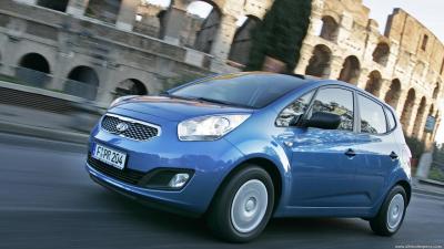 Kia Venga  2010 - voorkant