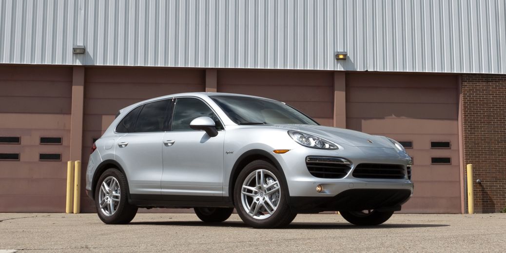 Foto van PORSCHE CAYENNE S HYBRID