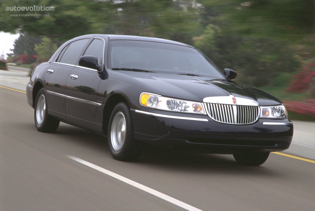 Foto van FORD LINCOLN TOWN CAR