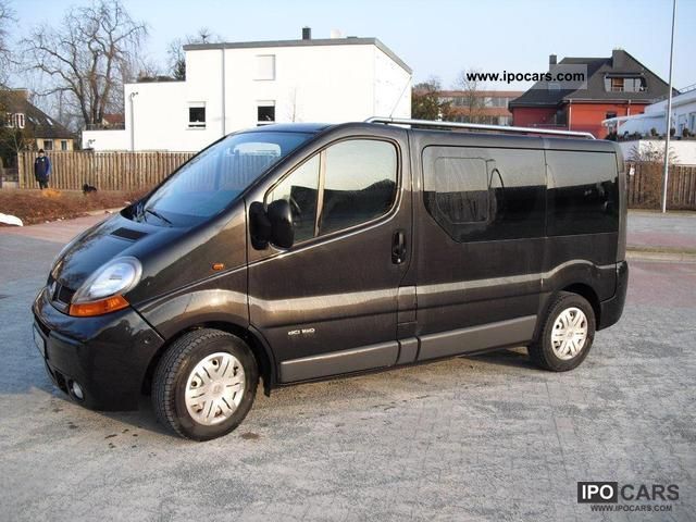 Renault Trafic  2004 - voorkant