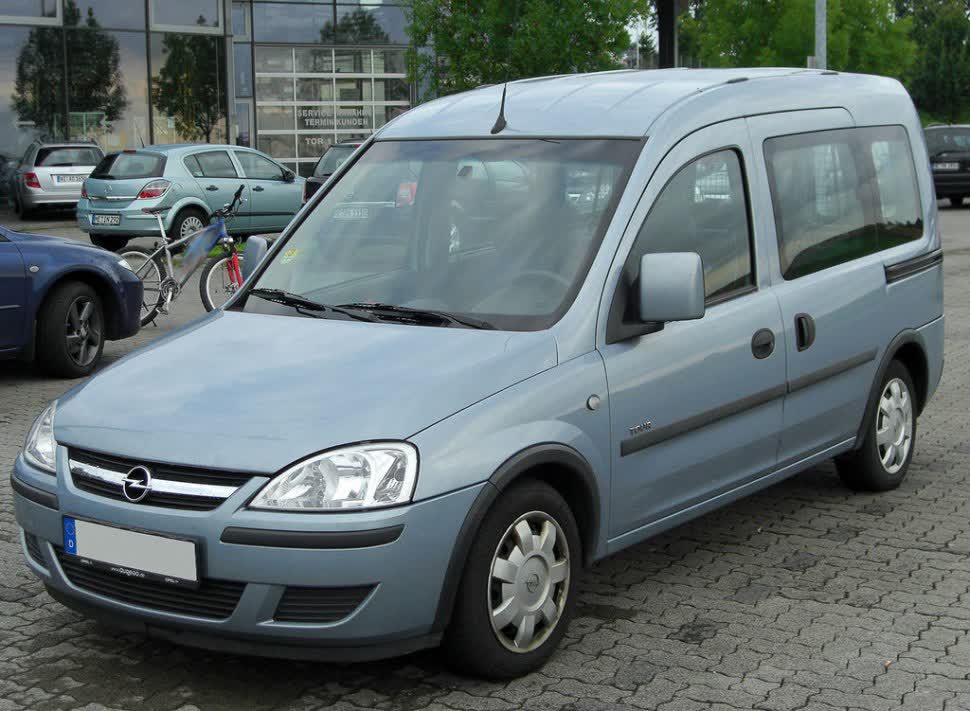 Foto van Opel Tour