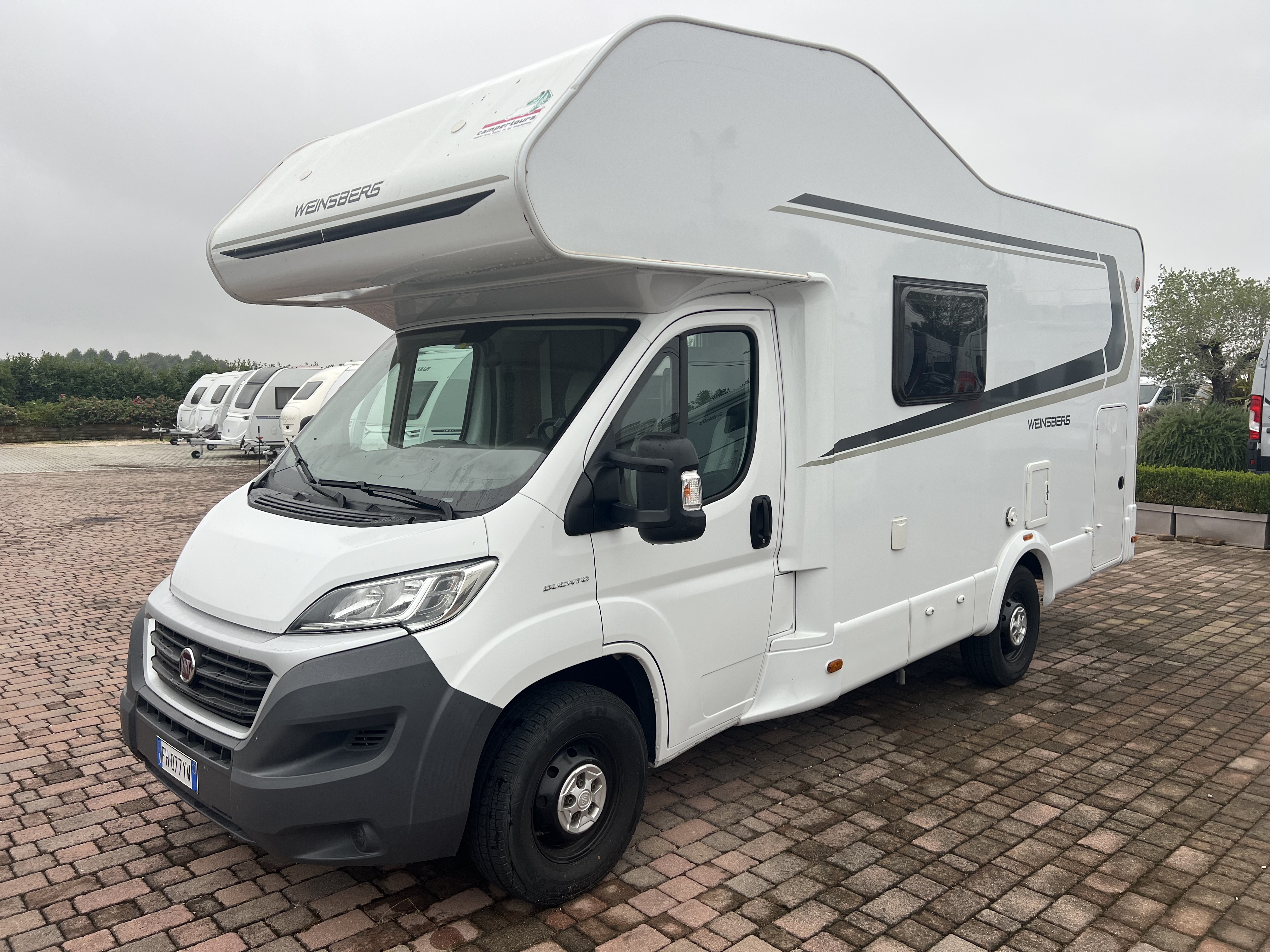 Foto van WEINSBERG R59