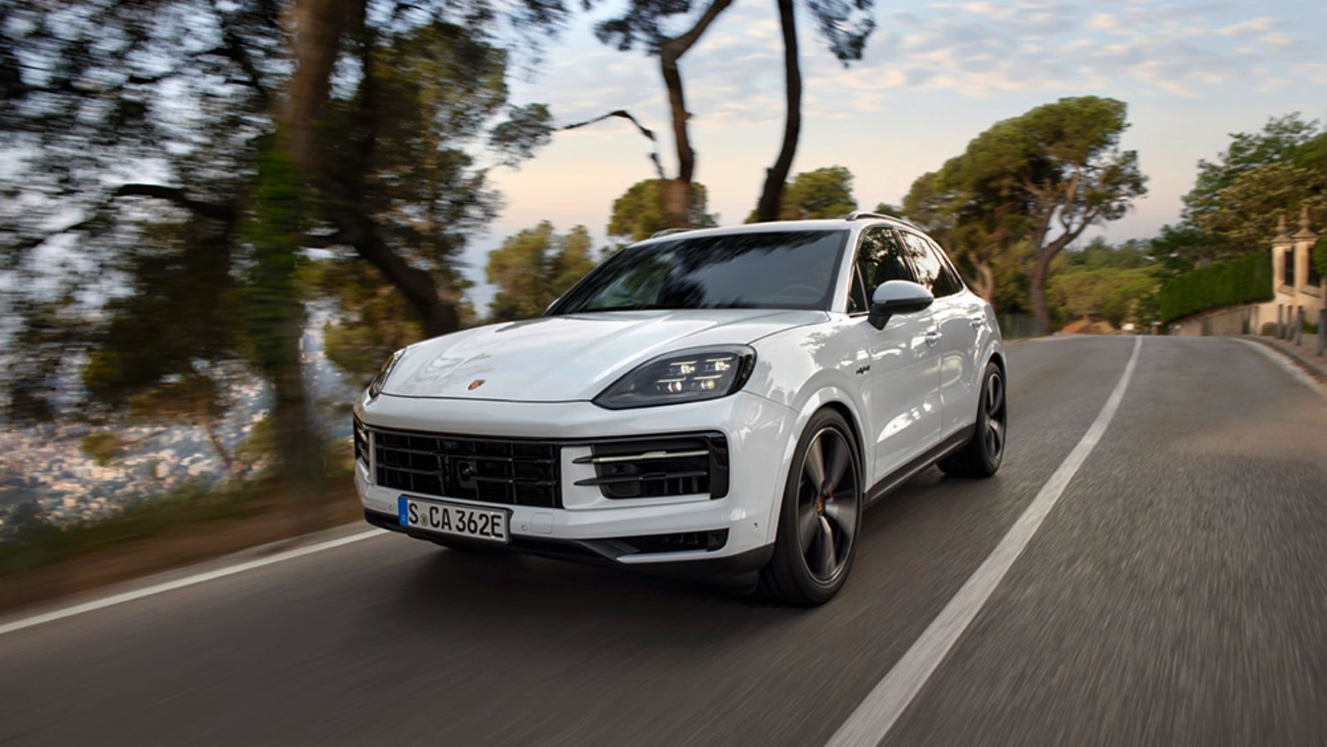 Foto van PORSCHE CAYENNE S E-HYBRID