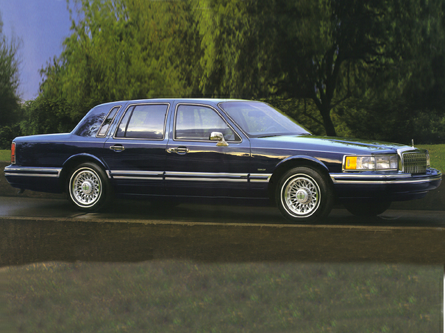 Foto van FORD LINCOLN TOWN CAR