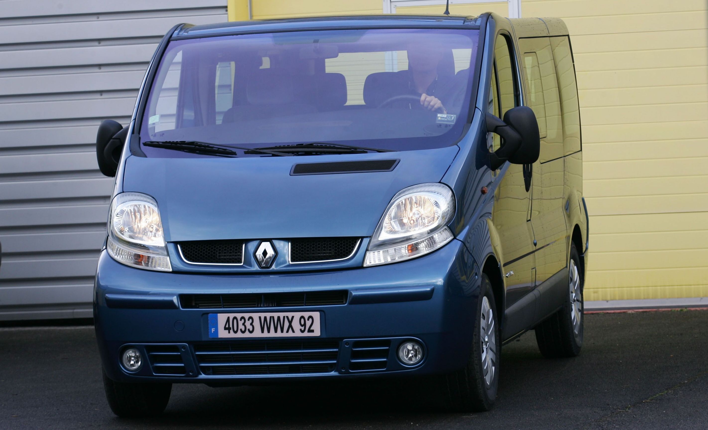 Renault Trafic 1200 L1h2 1.9 Dci 82  2004 - voorkant