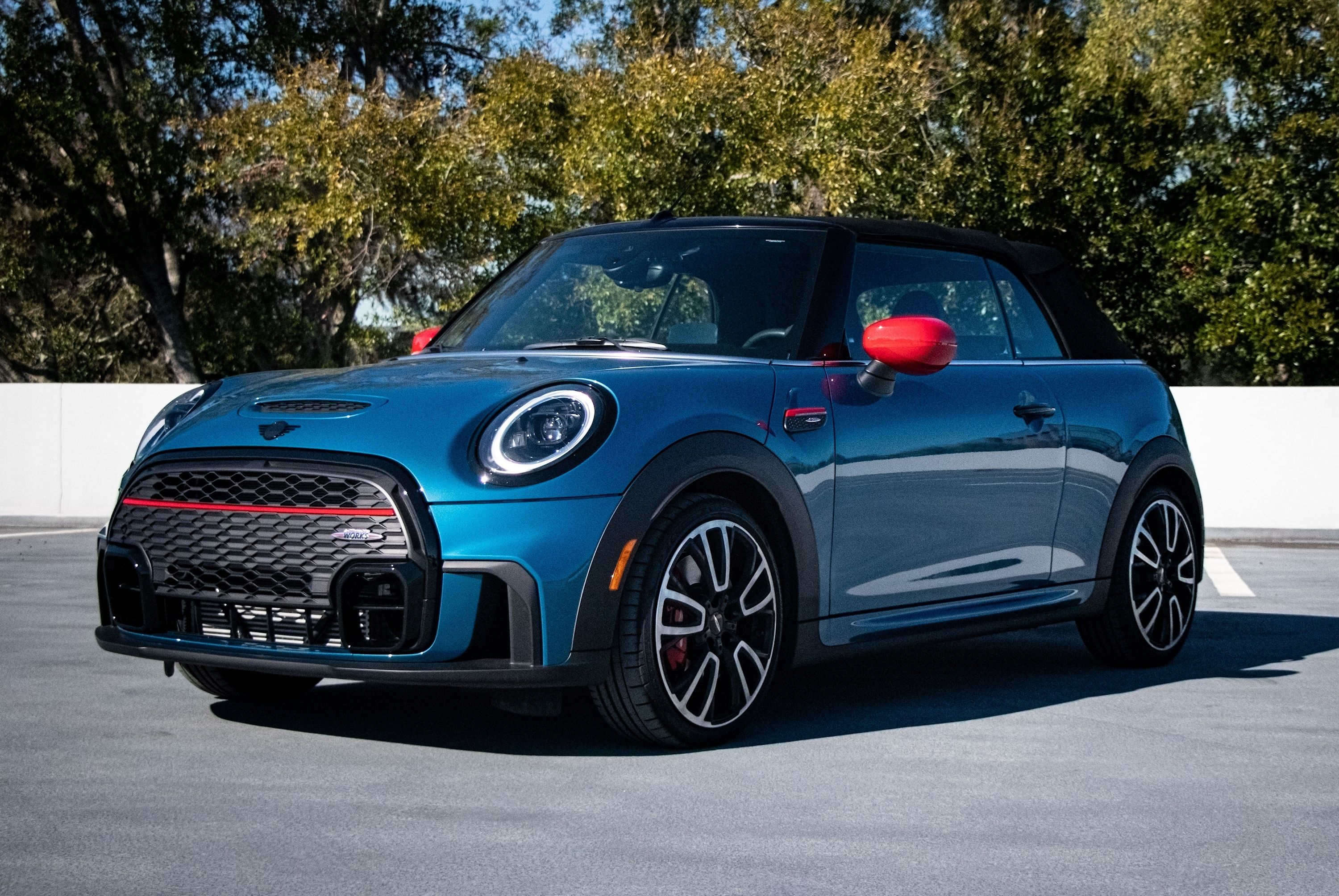 Foto van MINI JOHN COOPER WORKS CABRIO