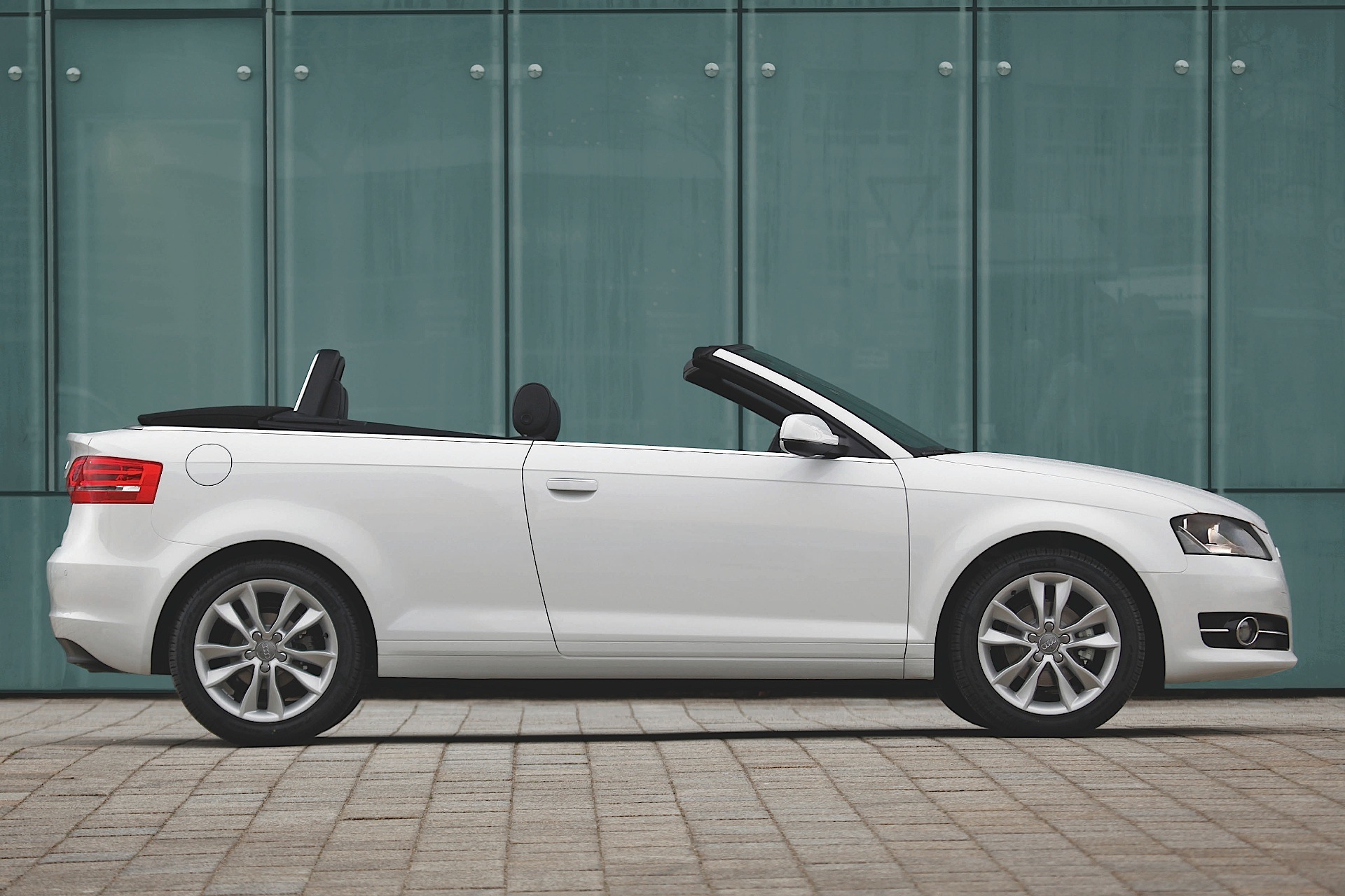 Foto van AUDI AUDI A3 CABRIOLET