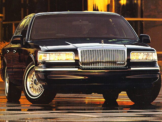 Foto van FORD LINCOLN TOWN CAR