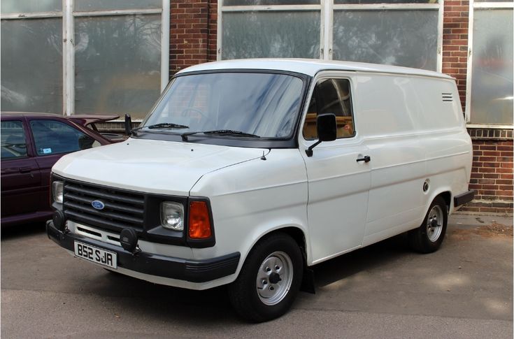 Ford Transit 100  1977 - voorkant