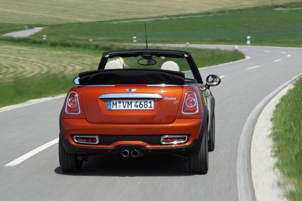 Mini Cooper S Cabrio  2011 - voorkant