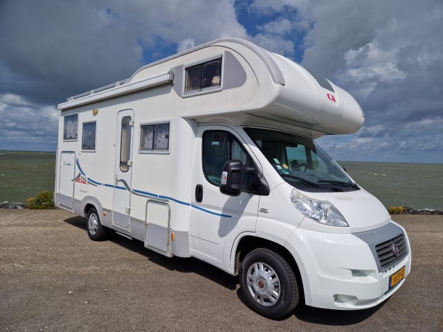Foto van ADRIA MOBIL ADRIATIK