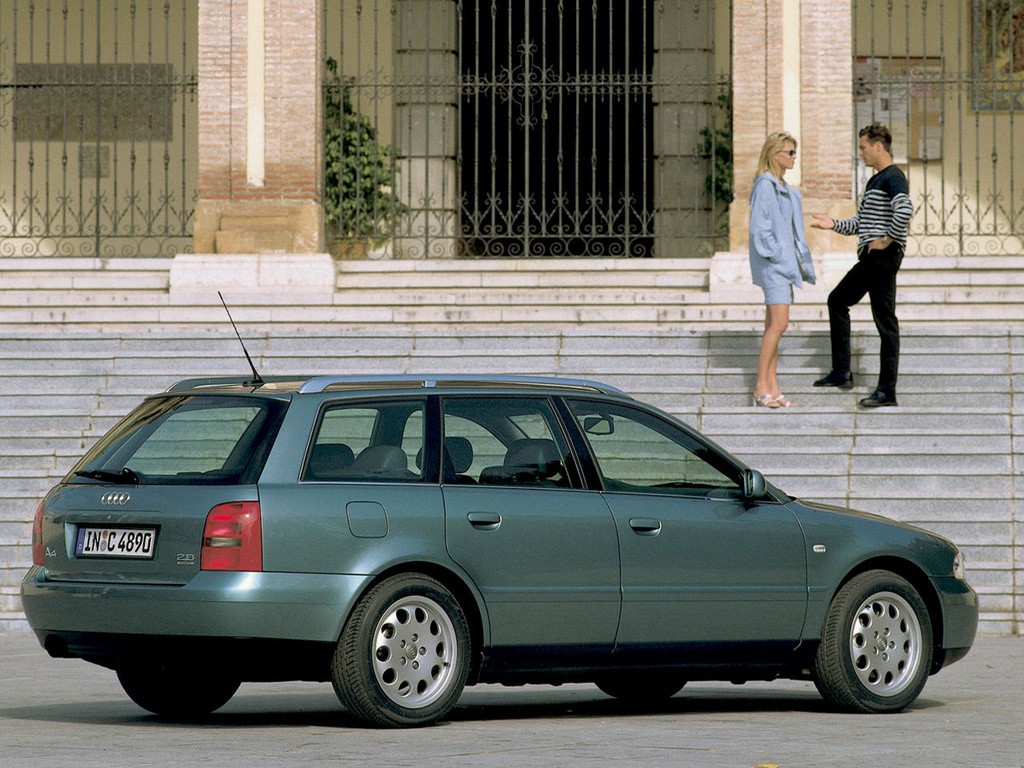 Foto van AUDI 8D  AUDI A4