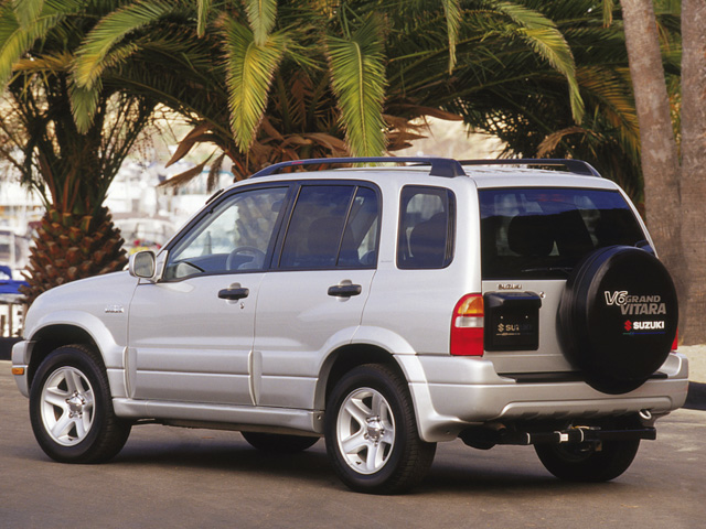 Suzuki Grand Vitara  2002 - voorkant