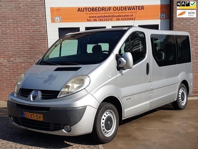 Renault Trafic 1200 L2h1 2.5 Dci 135  2005 - voorkant