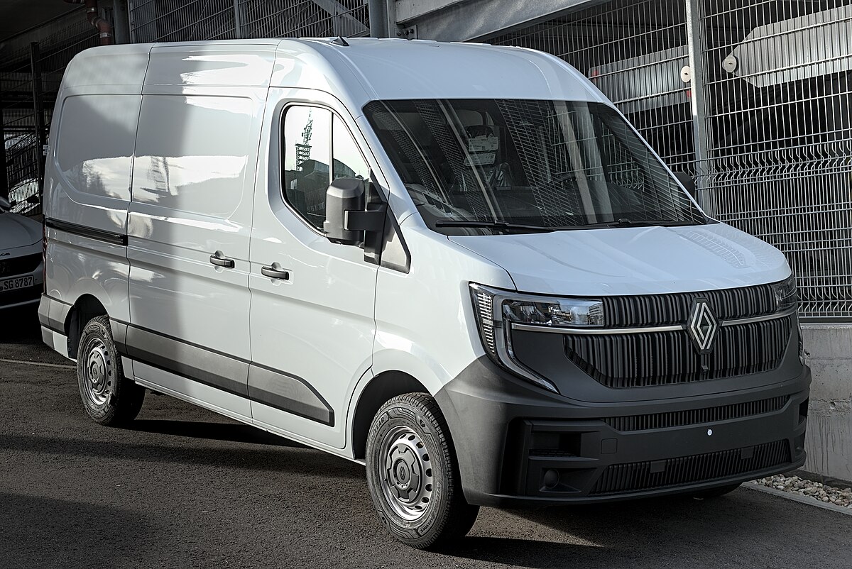 Renault Master T 33 L2/h2 2.5 Dci 74 KW E4  2007 - voorkant