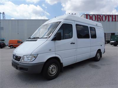 Mercedes-Benz Sprinter 211 CDI  2004 - voorkant