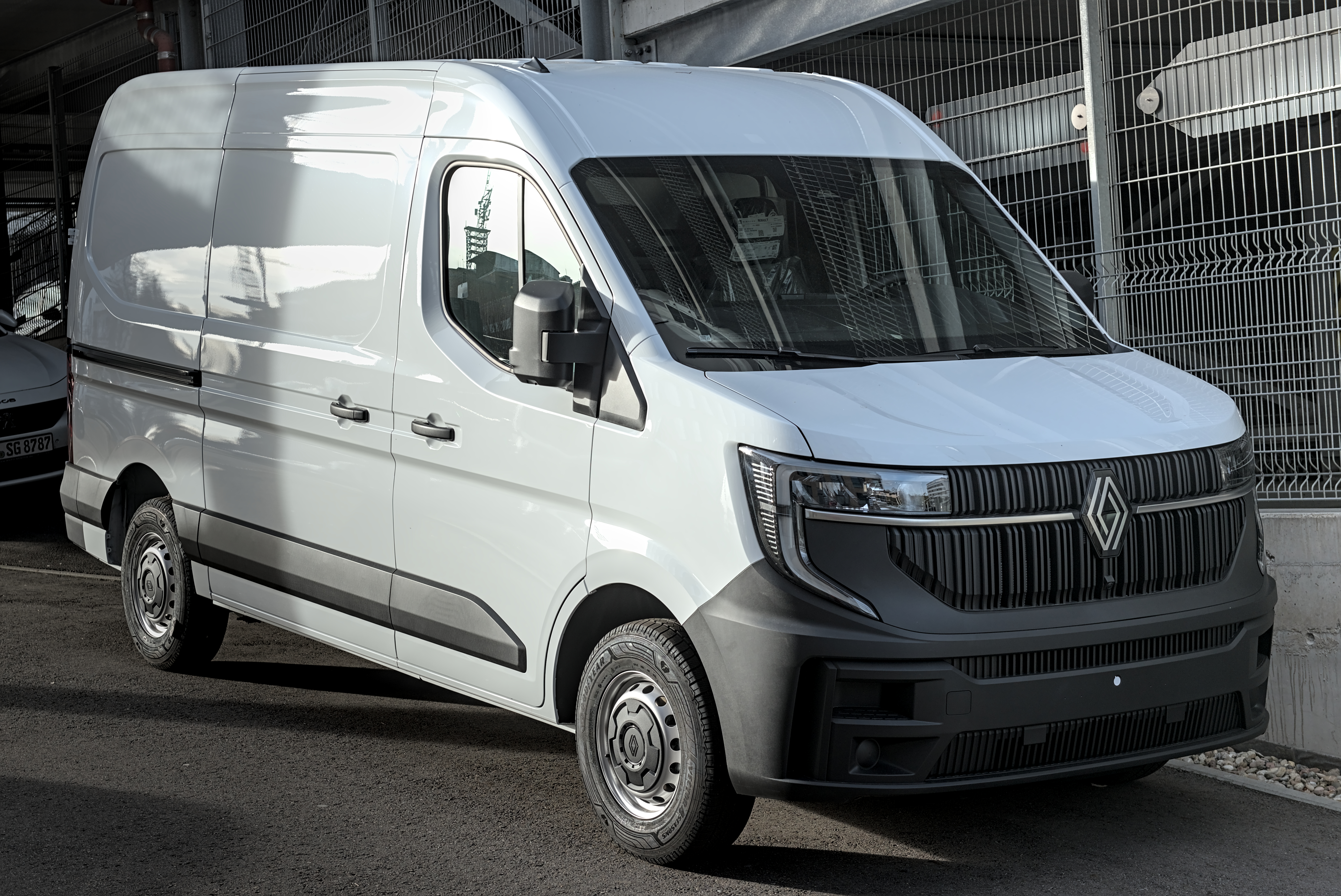 Renault Master T 35 L2/h2 2.5 Dci 88 KW E4  2007 - voorkant