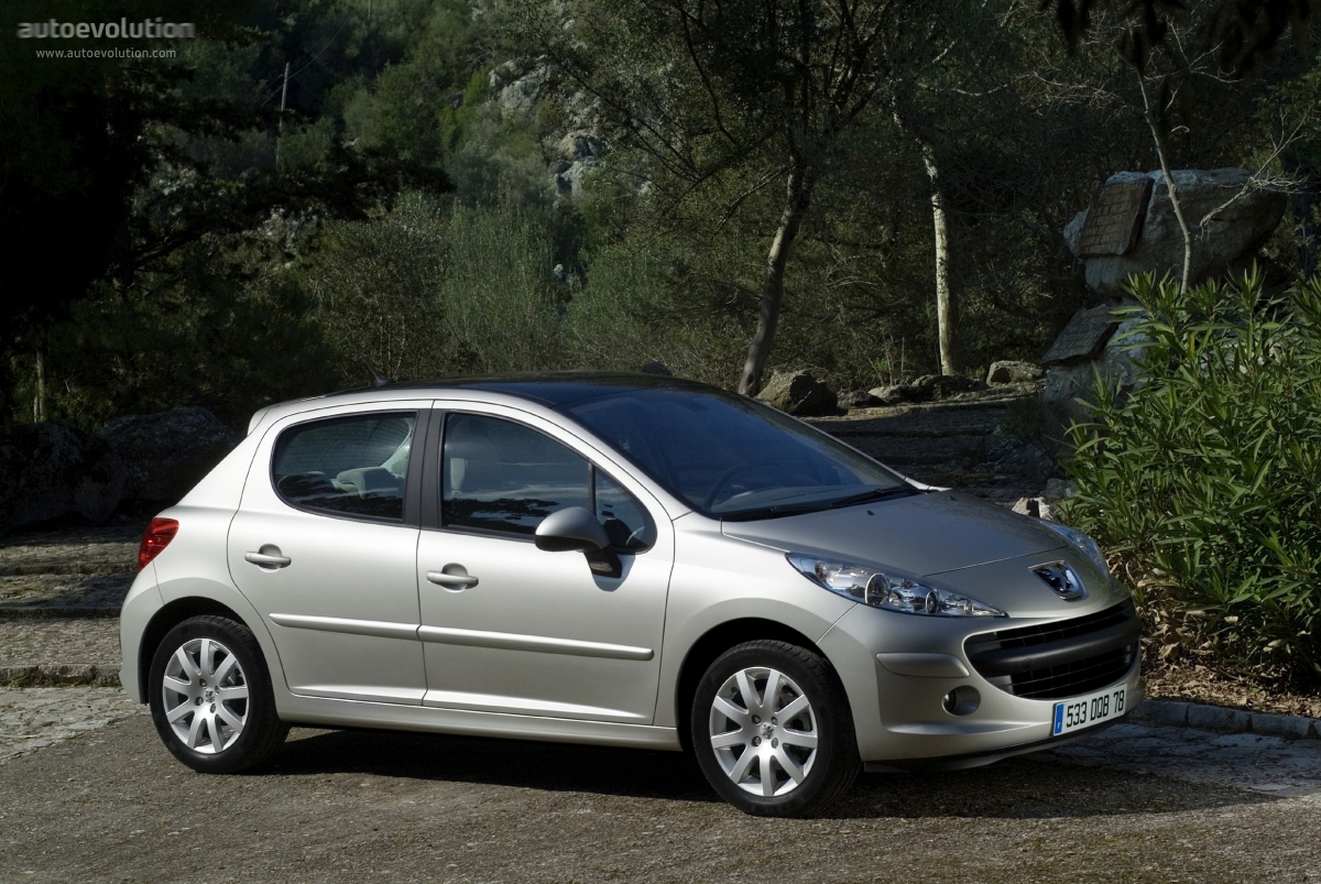Peugeot 207  2008 - voorkant