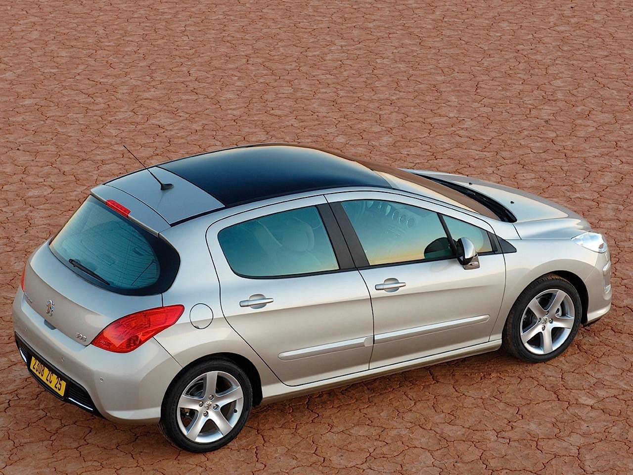 Peugeot 308  2010 - voorkant