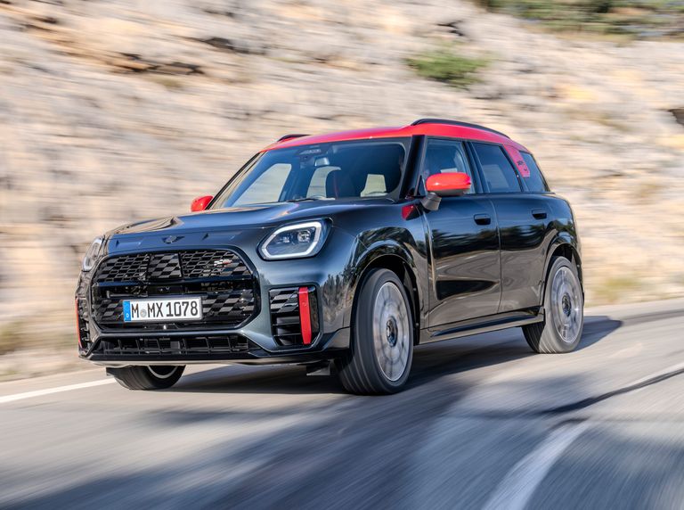 Foto van MINI JCW COUNTRYMAN ALL4