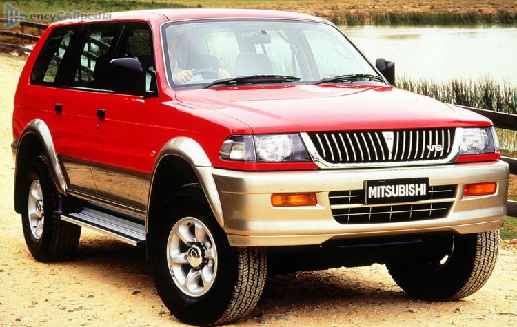 Foto van MITSUBISHI PAJERO SPORT