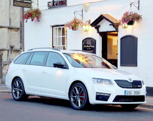 Foto van SKODA OCTAVIA COMBI RS