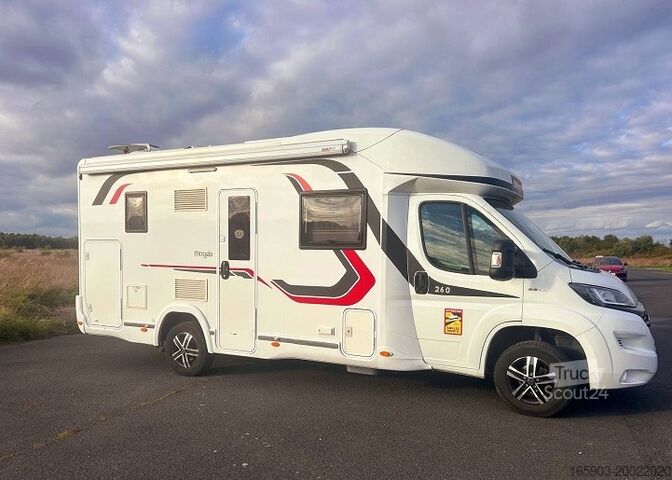 Foto van CHALLENGER MAGEO