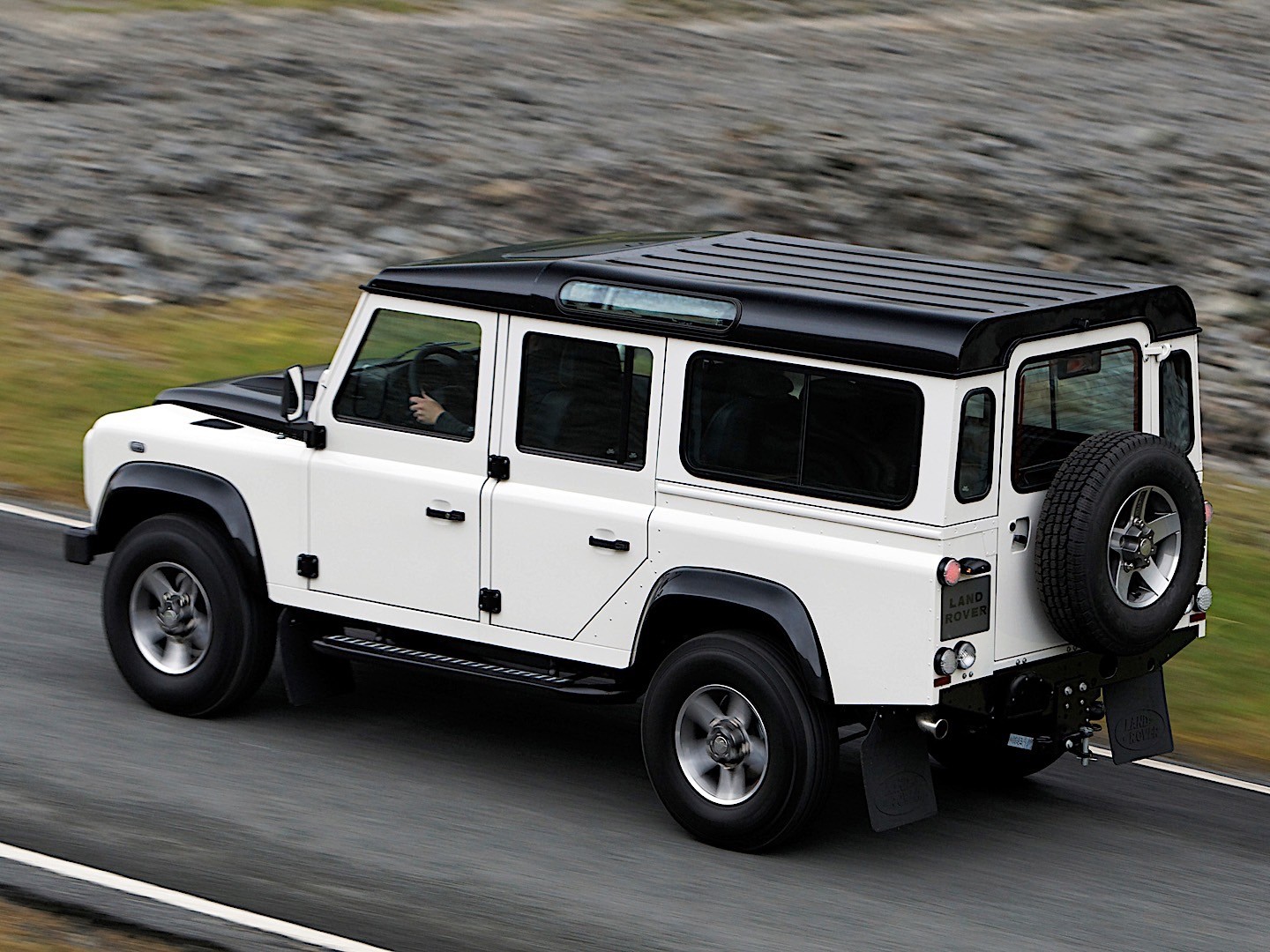 Foto van LAND ROVER DEFENDER 110