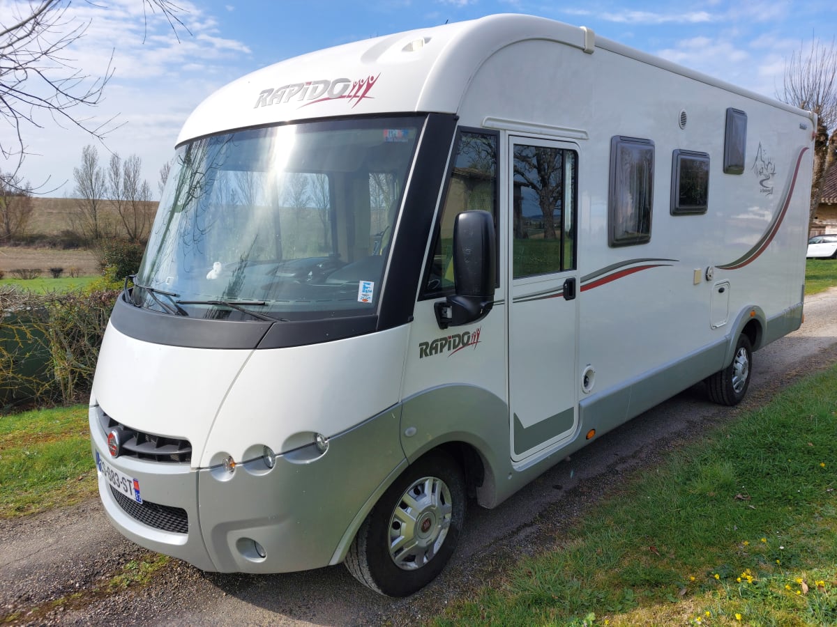 Foto van RAPIDO 9090DF