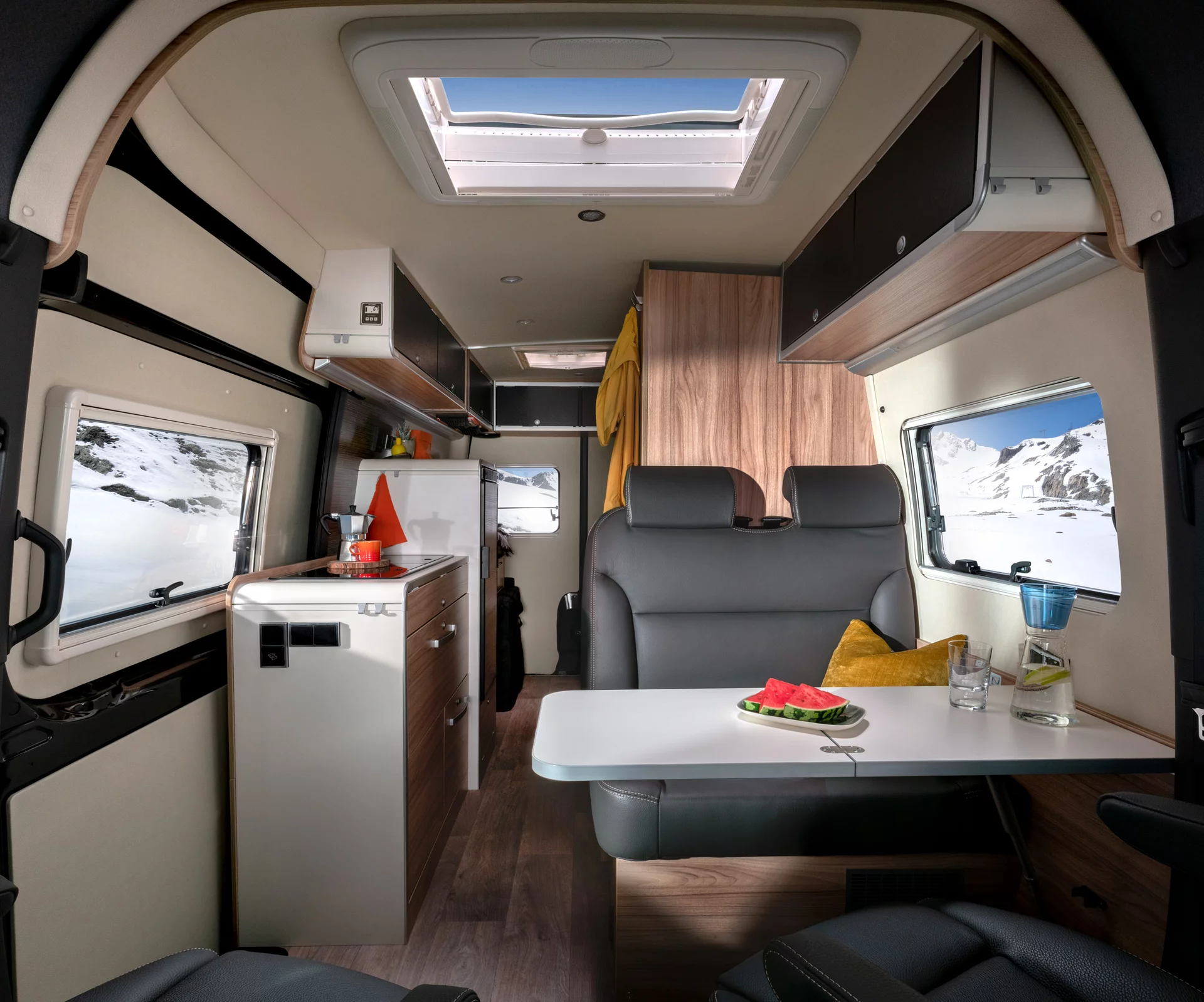 Foto van HYMER GRAND CANYON S CROSSOVER
