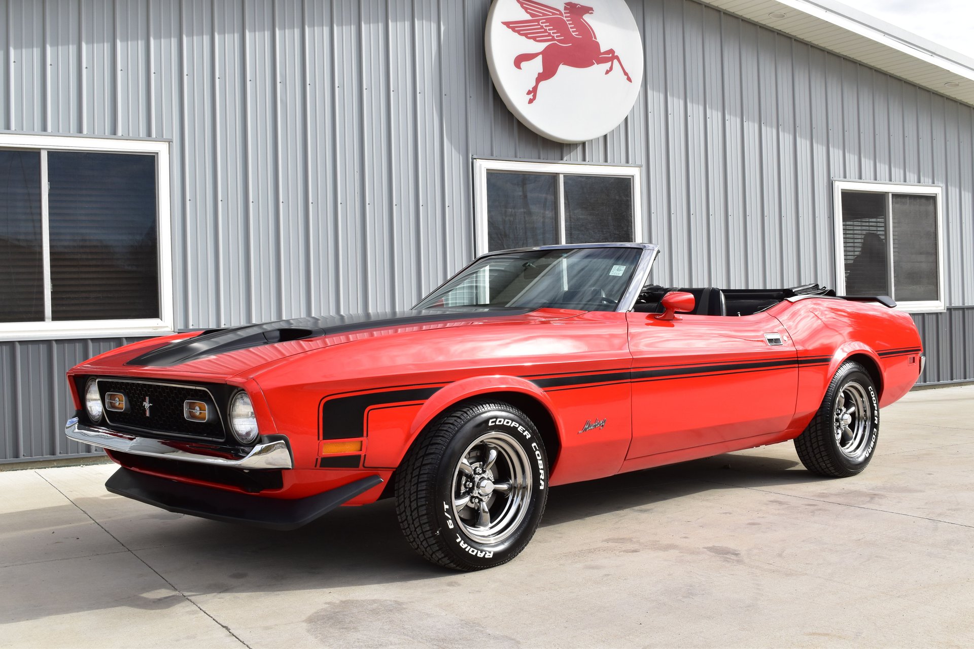 Foto van FORD MUSTANG CONVERTIBLE