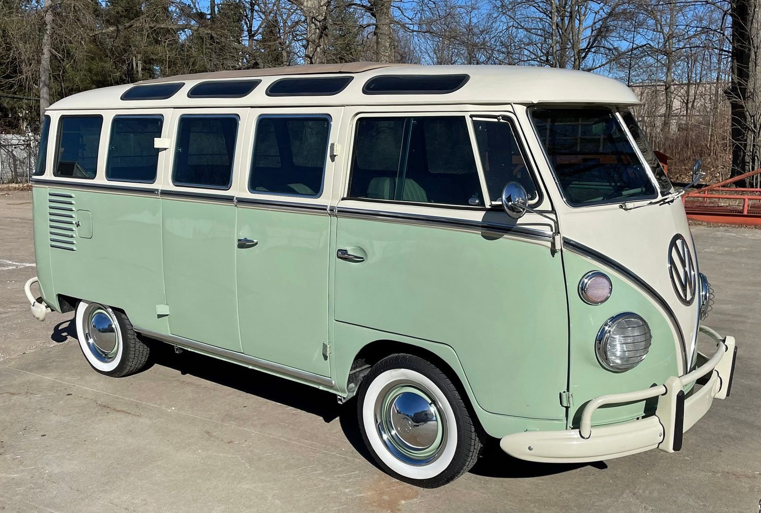 Foto van VOLKSWAGEN KOMBI