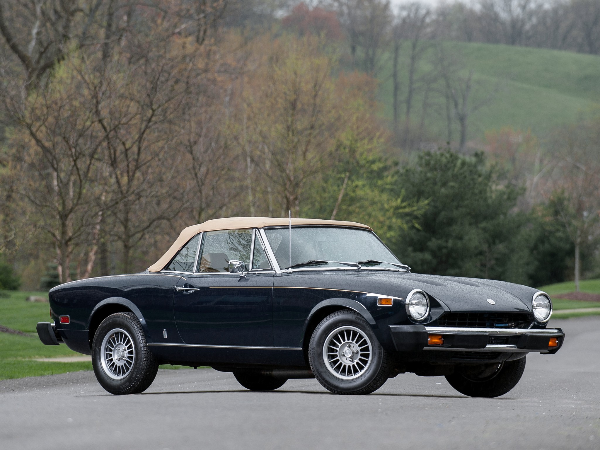 Foto van FIAT 124 SPIDER