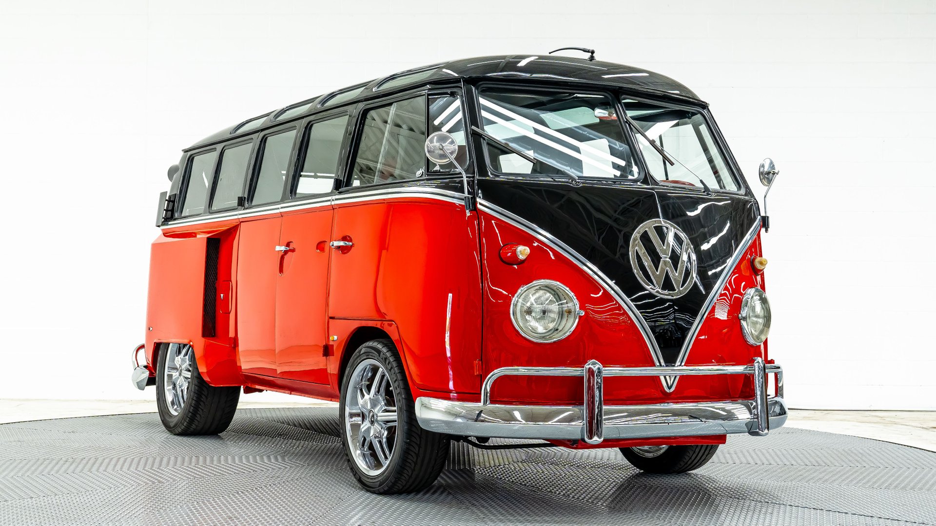 Foto van VOLKSWAGEN KOMBI