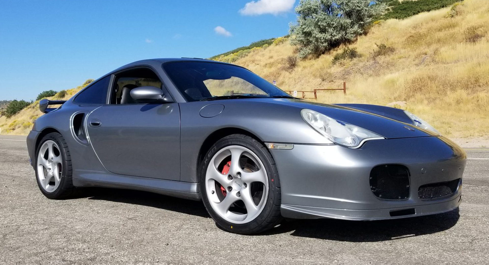 Foto van PORSCHE 911 TURBO
