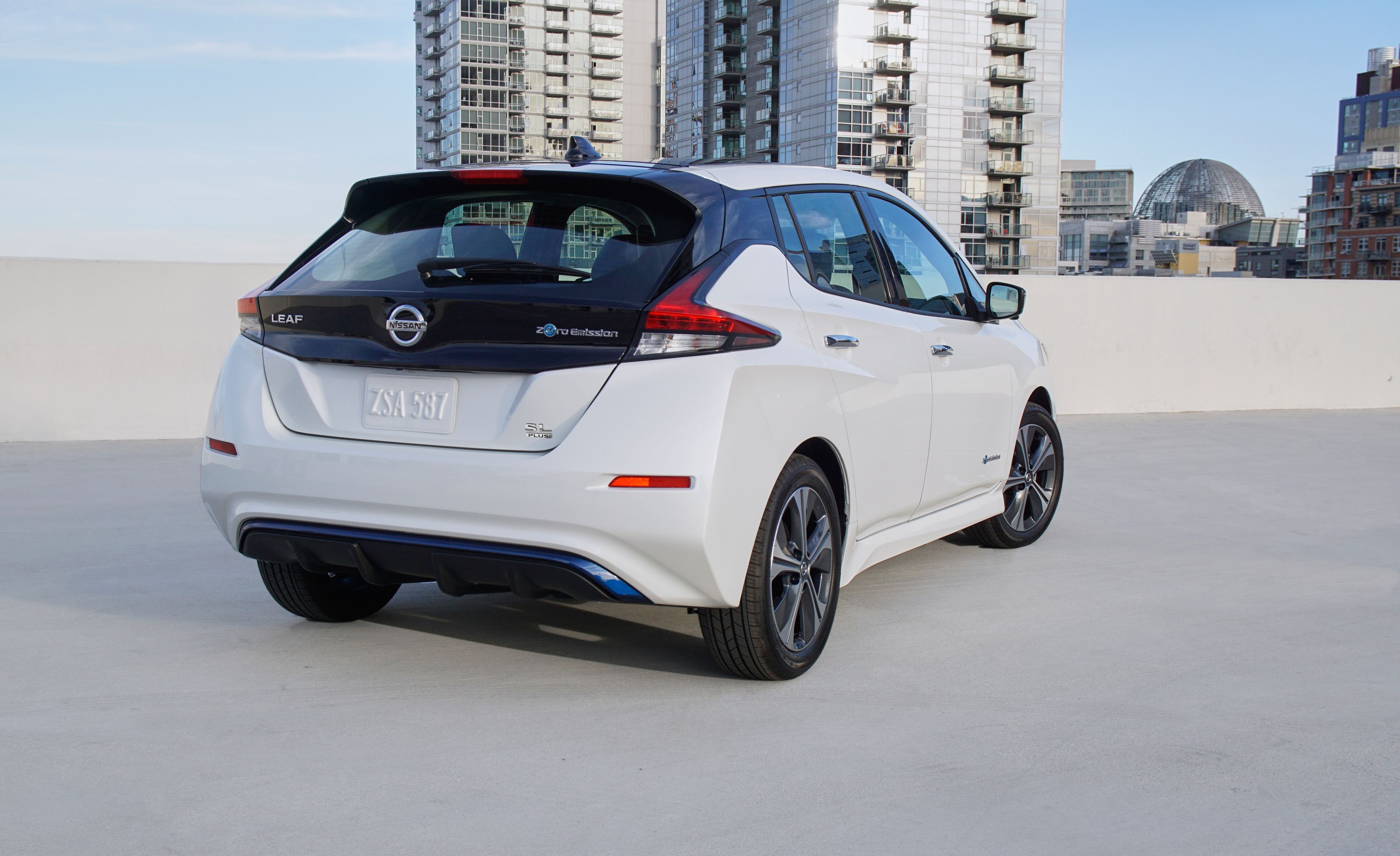 Foto van NISSAN NISSAN LEAF 62KWH