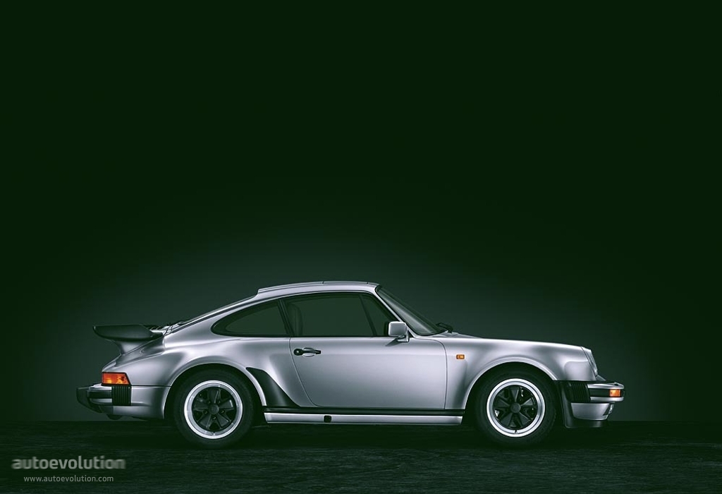 Foto van PORSCHE 911 TURBO
