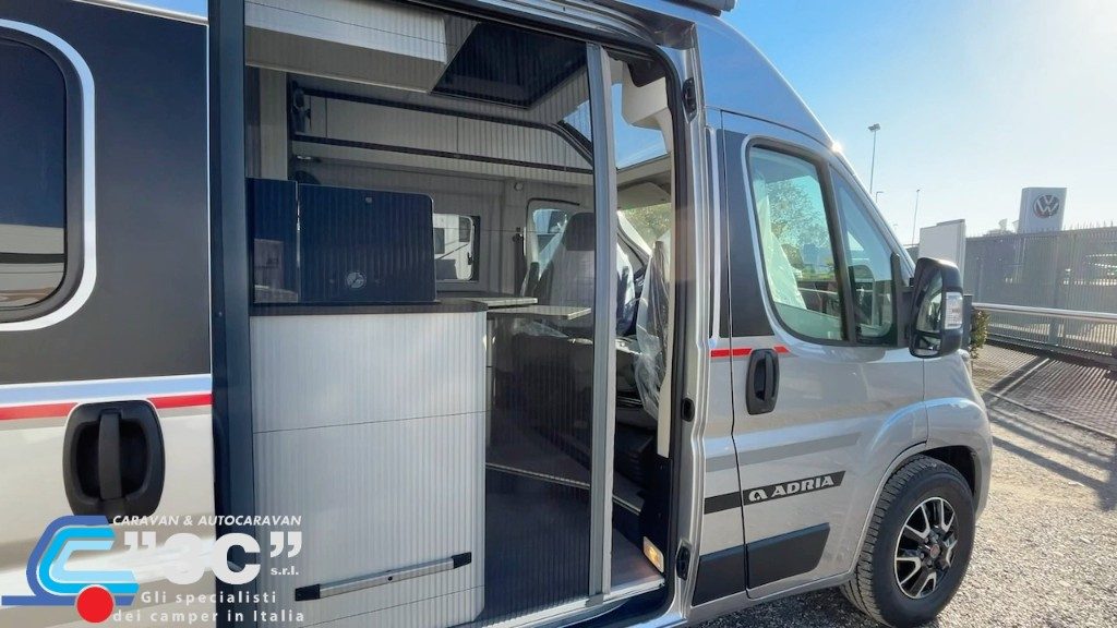 Foto van ADRIA TWIN 600 SPT