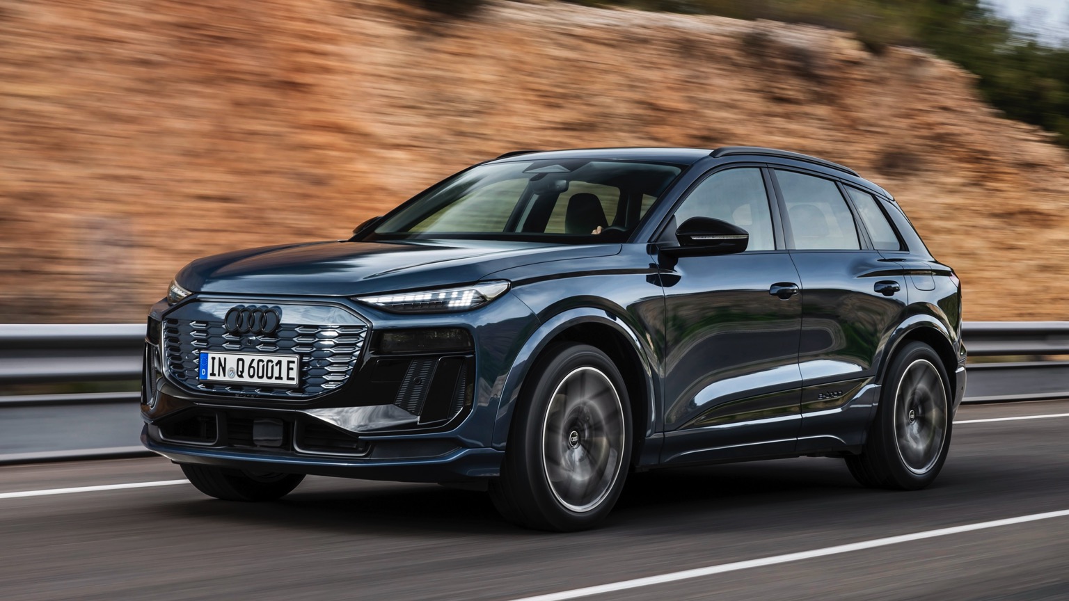 Foto van AUDI Q6 SUV E-TRON PERFORMANCE