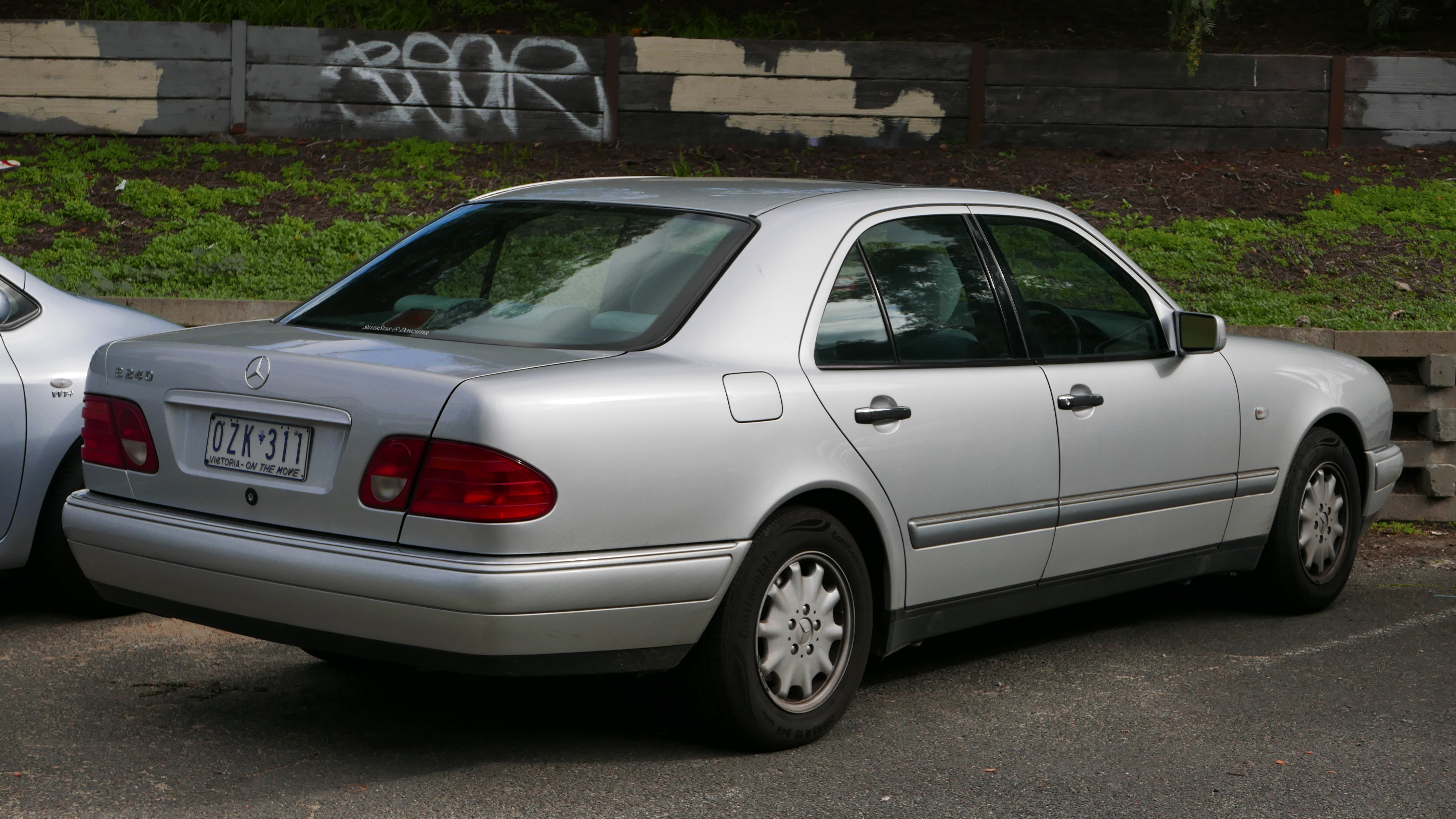 Foto van MERCEDES-BENZ E 240