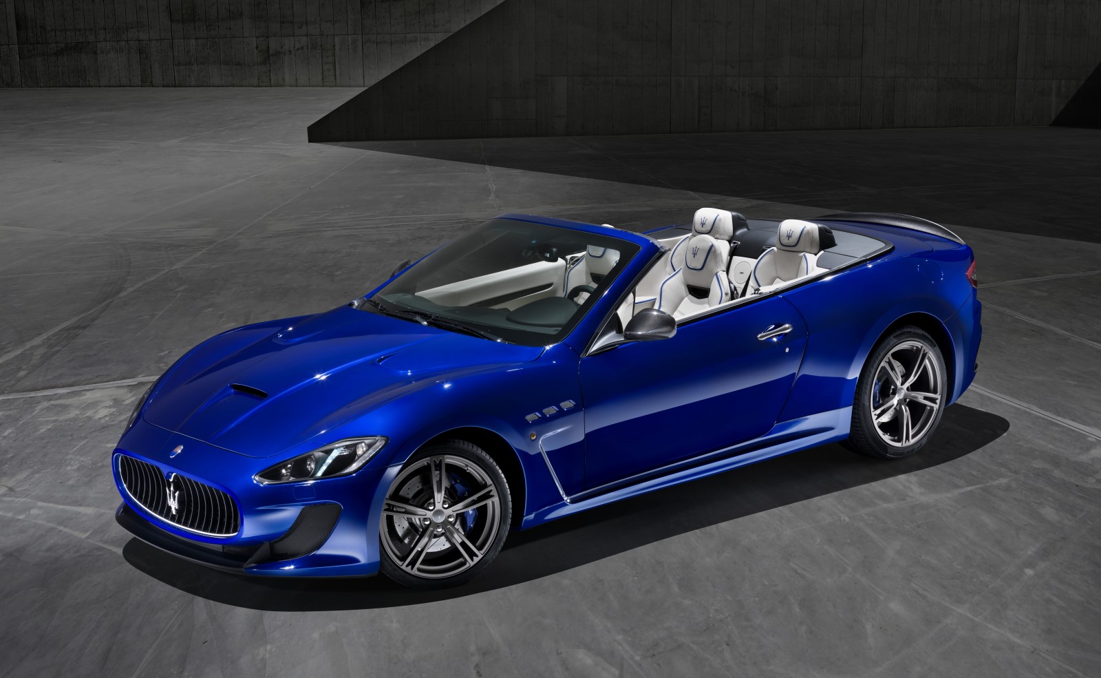 Foto van MASERATI GRANCABRIO SPORT