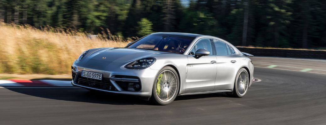 Foto van PORSCHE PANAMERA TURBO