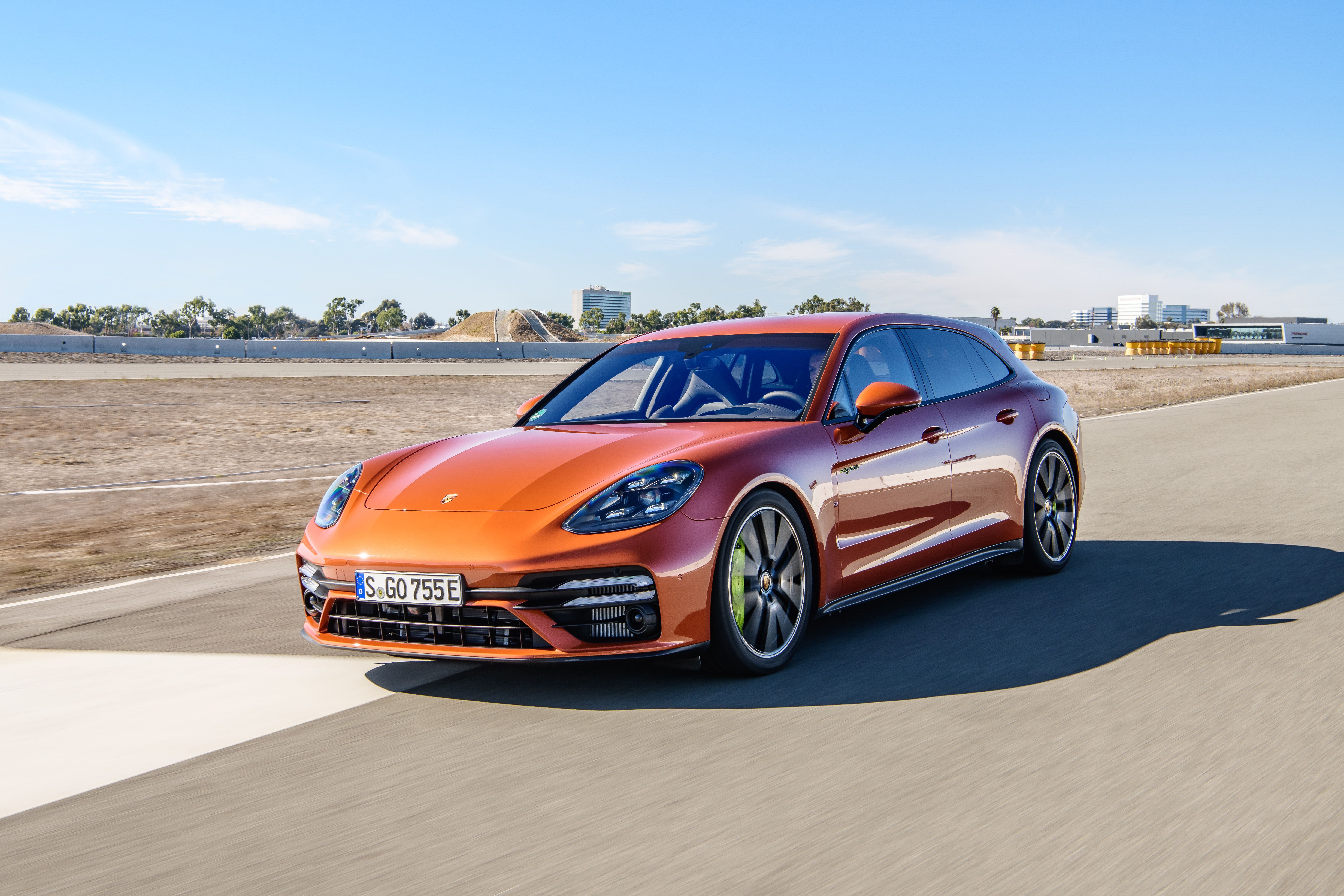 Foto van PORSCHE PANAMERA TURBO S E-HYBRID