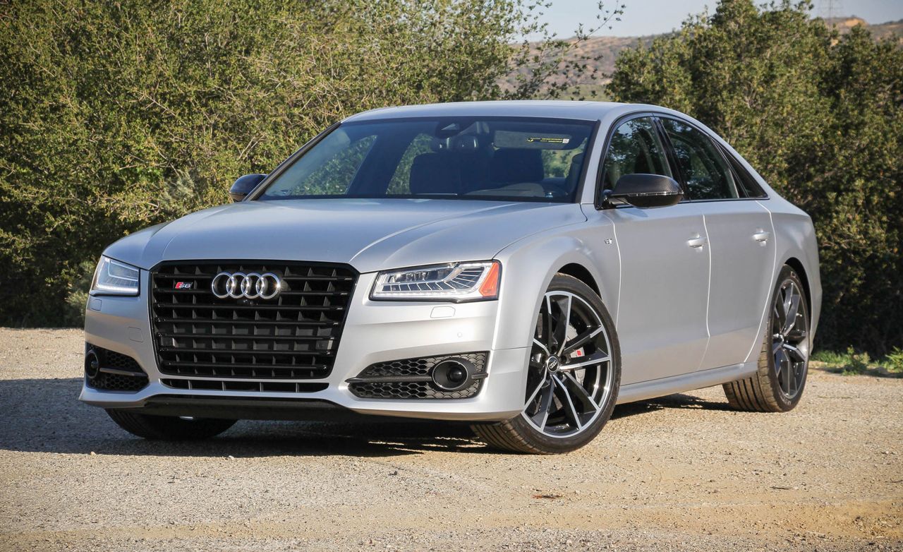 Foto van AUDI S8 PLUS