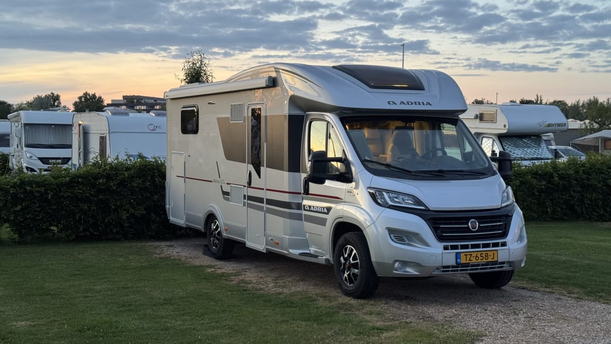 Foto van ADRIA MOBIL TWIN SL