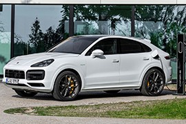 Foto van PORSCHE CAYENNE TURBO S E-HYBRID